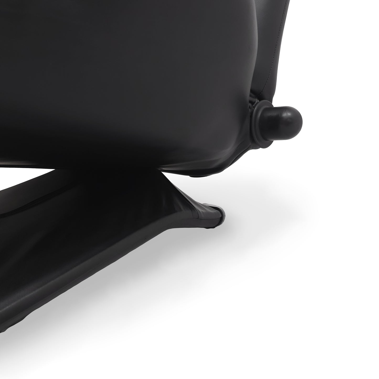 Cassina WINK | Toshiyuki Kita | Designklassiker Sessel Leder Schwarz Relaxliege