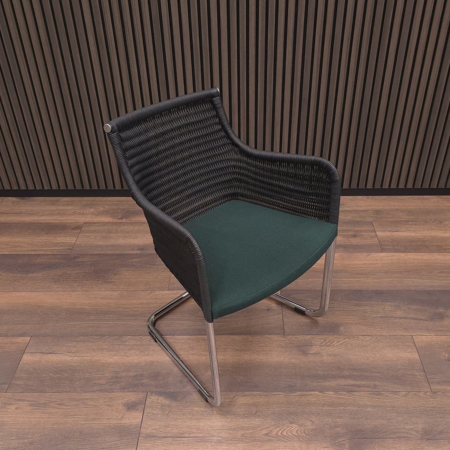 TECTA D 23 | Kragstuhl Schwarz Stoffsitz Grün | Freischwinger Stuhl Armlehnstuhl