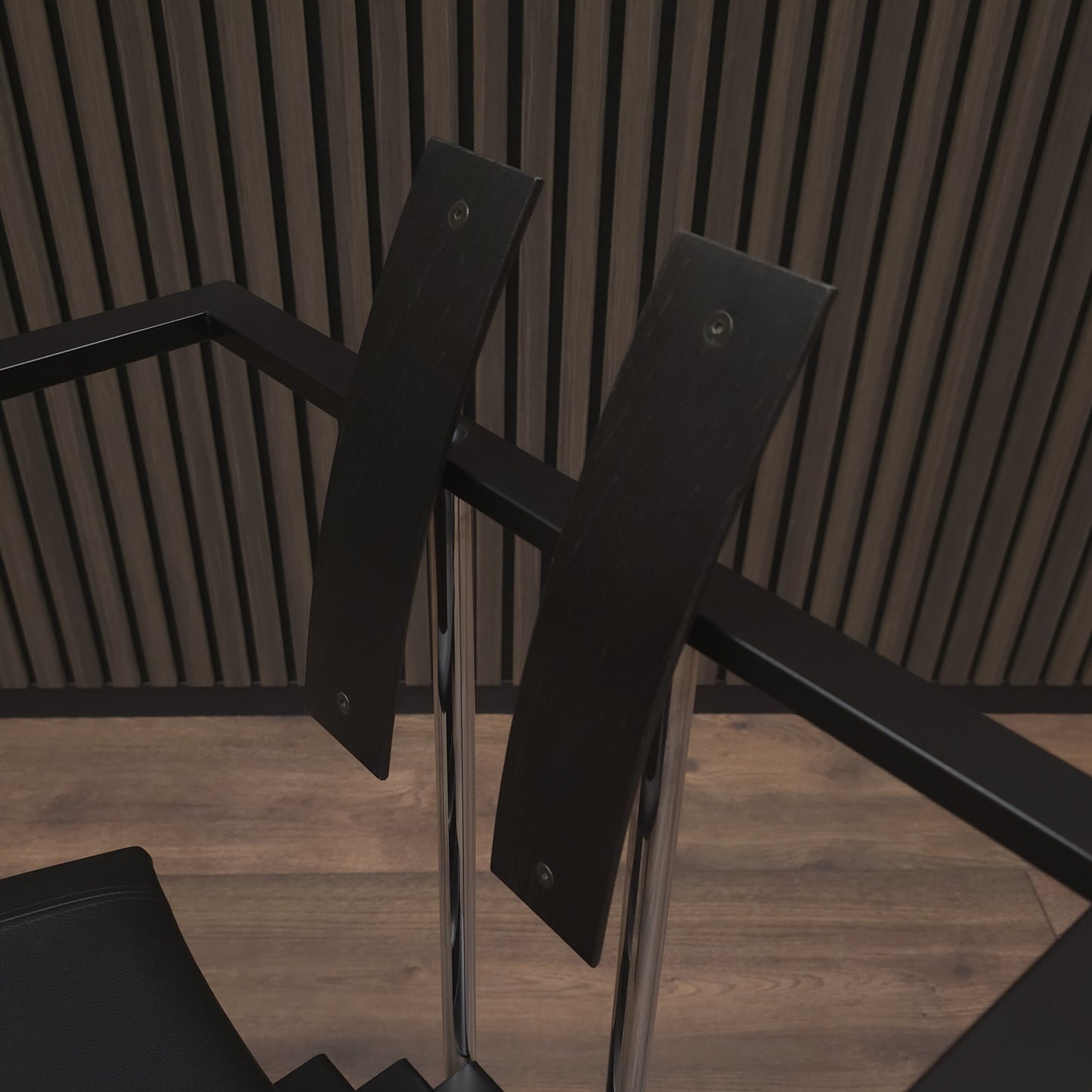 KFF | TRIX | 2 von 2 | Leder Sitz | Memphis Design Pop Art Stuhl | Bauhaus Stil (Kopie)