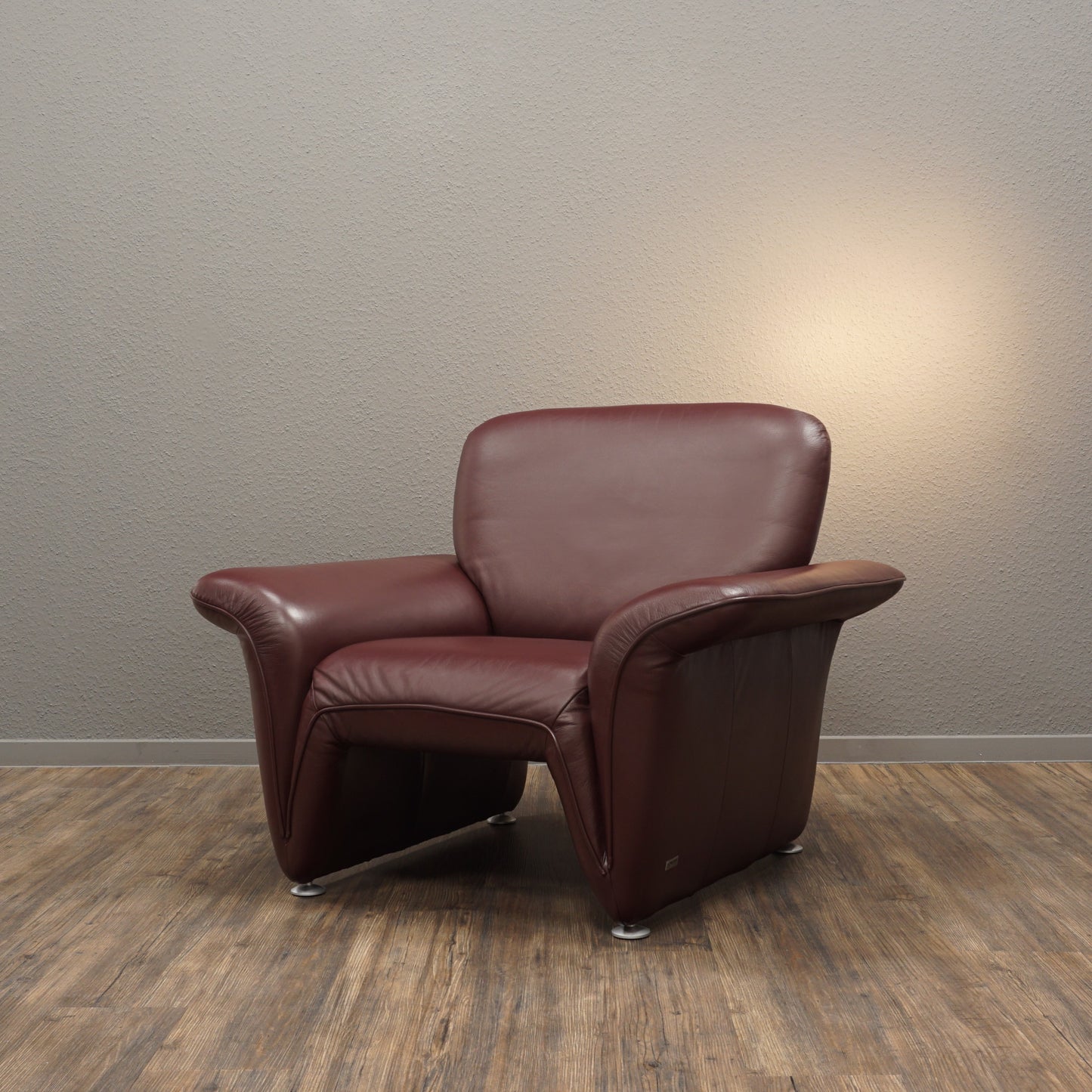 LAAUSER | Echtleder Sessel Purpurviolett | Eleganter Designer Lounge Chair