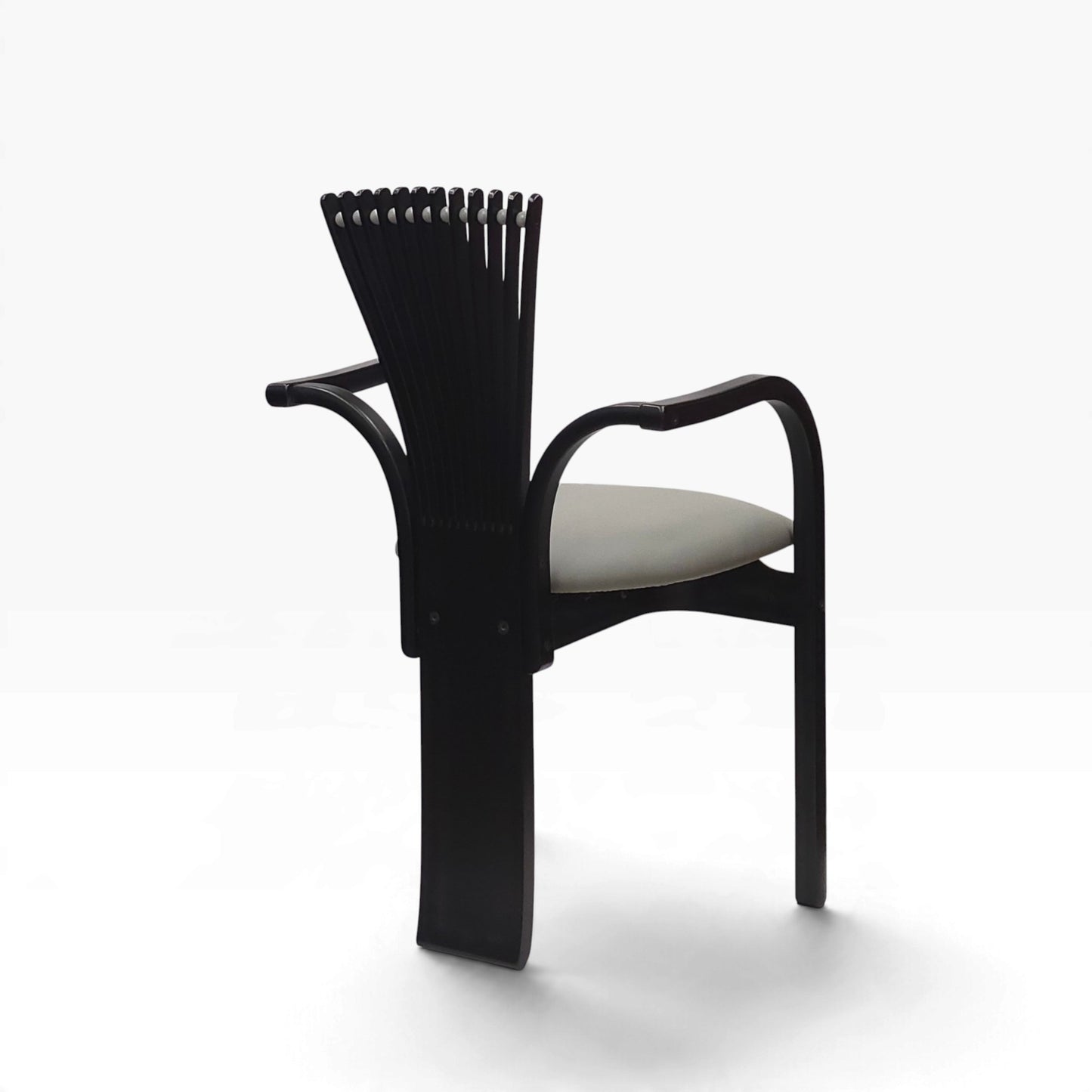 Westnofa | Totem | Torstein Nilsen | Memphis Design Stuhl mit Armlehnen | 80er