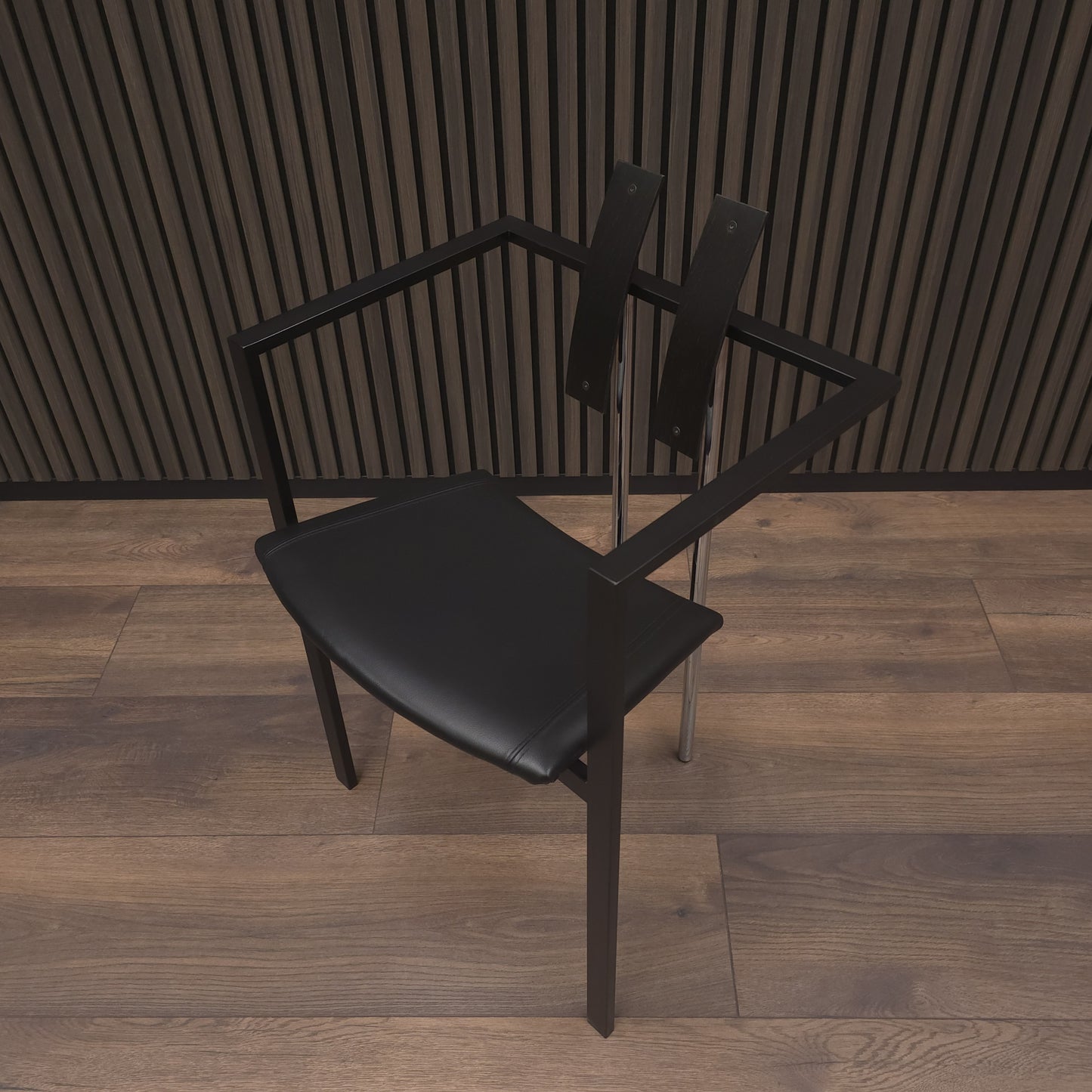 KFF | TRIX | 2 von 2 | Leder Sitz | Memphis Design Pop Art Stuhl | Bauhaus Stil (Kopie)